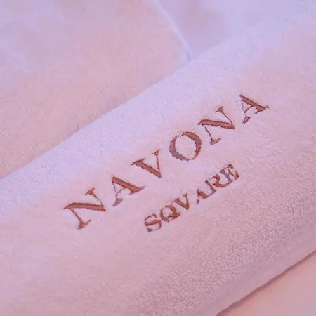 Navona Square Apartment *